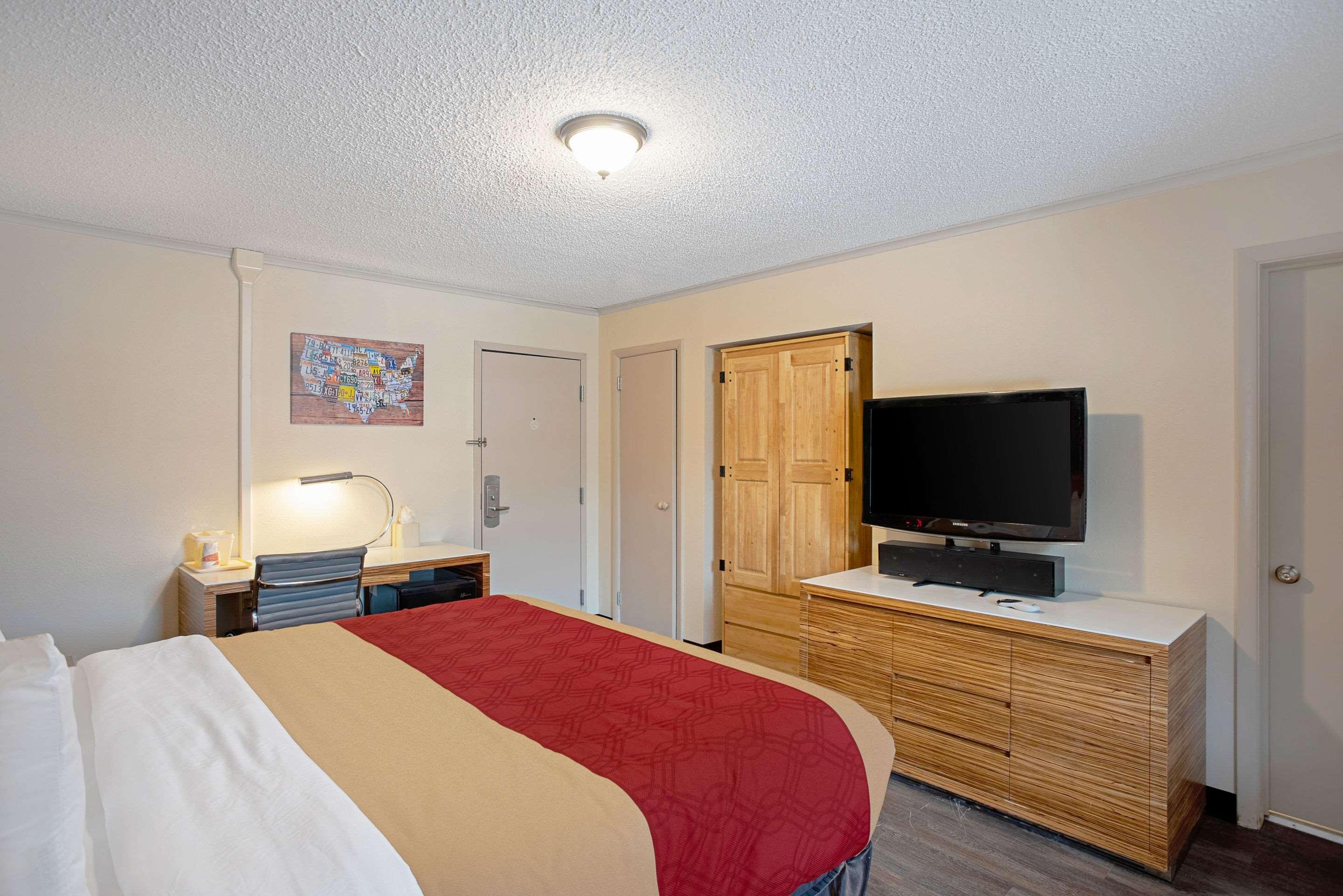 Quality Inn Frontier At Us Hwy 30 Clinton Eksteriør billede