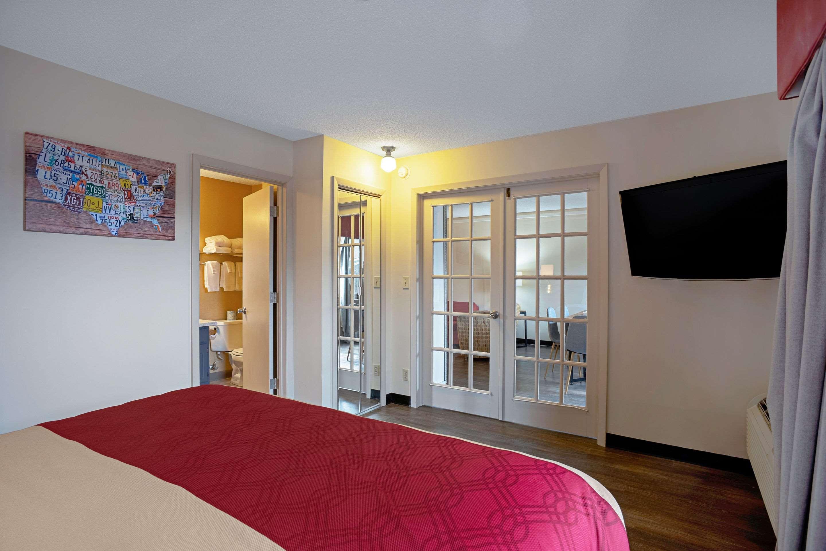 Quality Inn Frontier At Us Hwy 30 Clinton Eksteriør billede