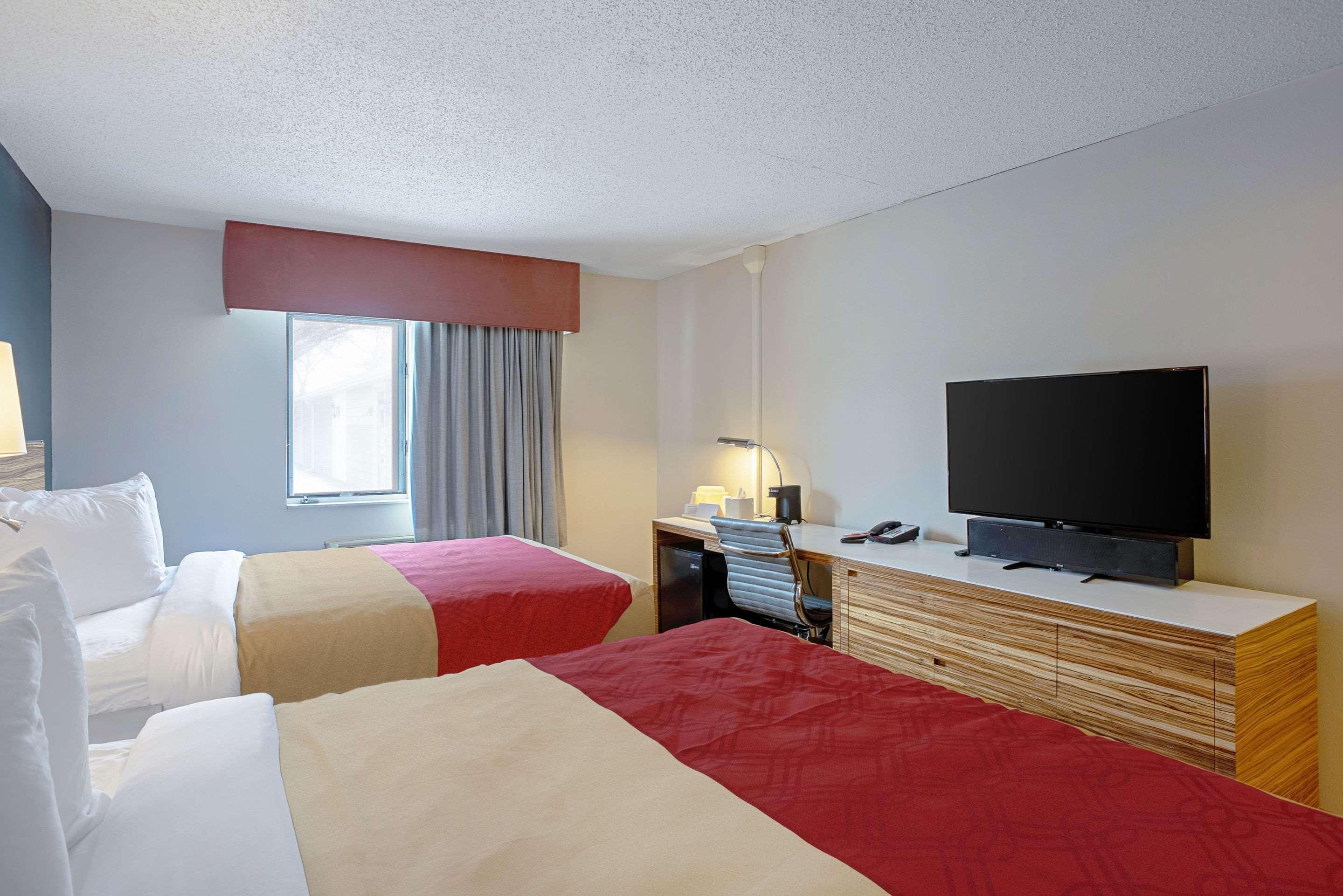 Quality Inn Frontier At Us Hwy 30 Clinton Eksteriør billede
