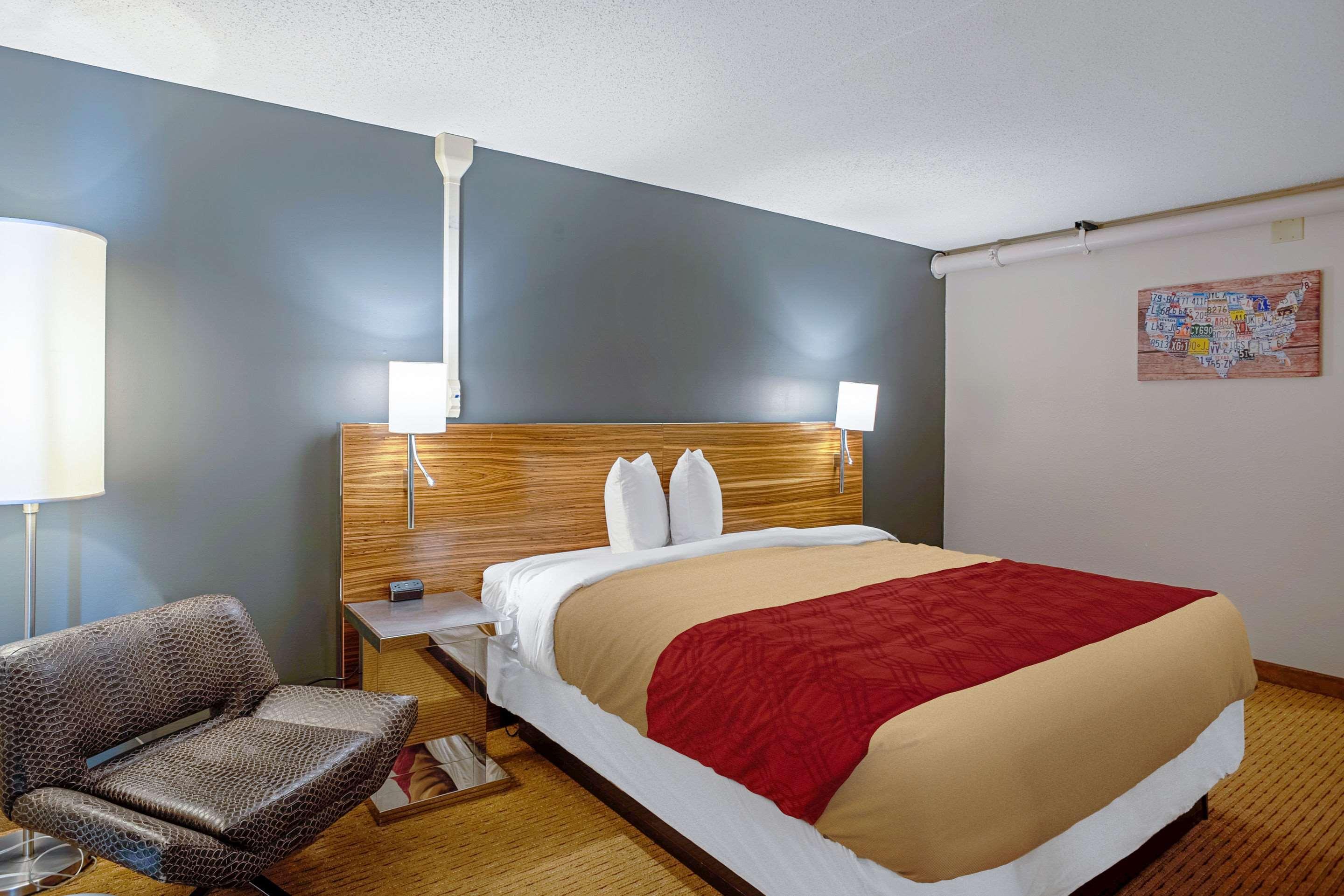 Quality Inn Frontier At Us Hwy 30 Clinton Eksteriør billede