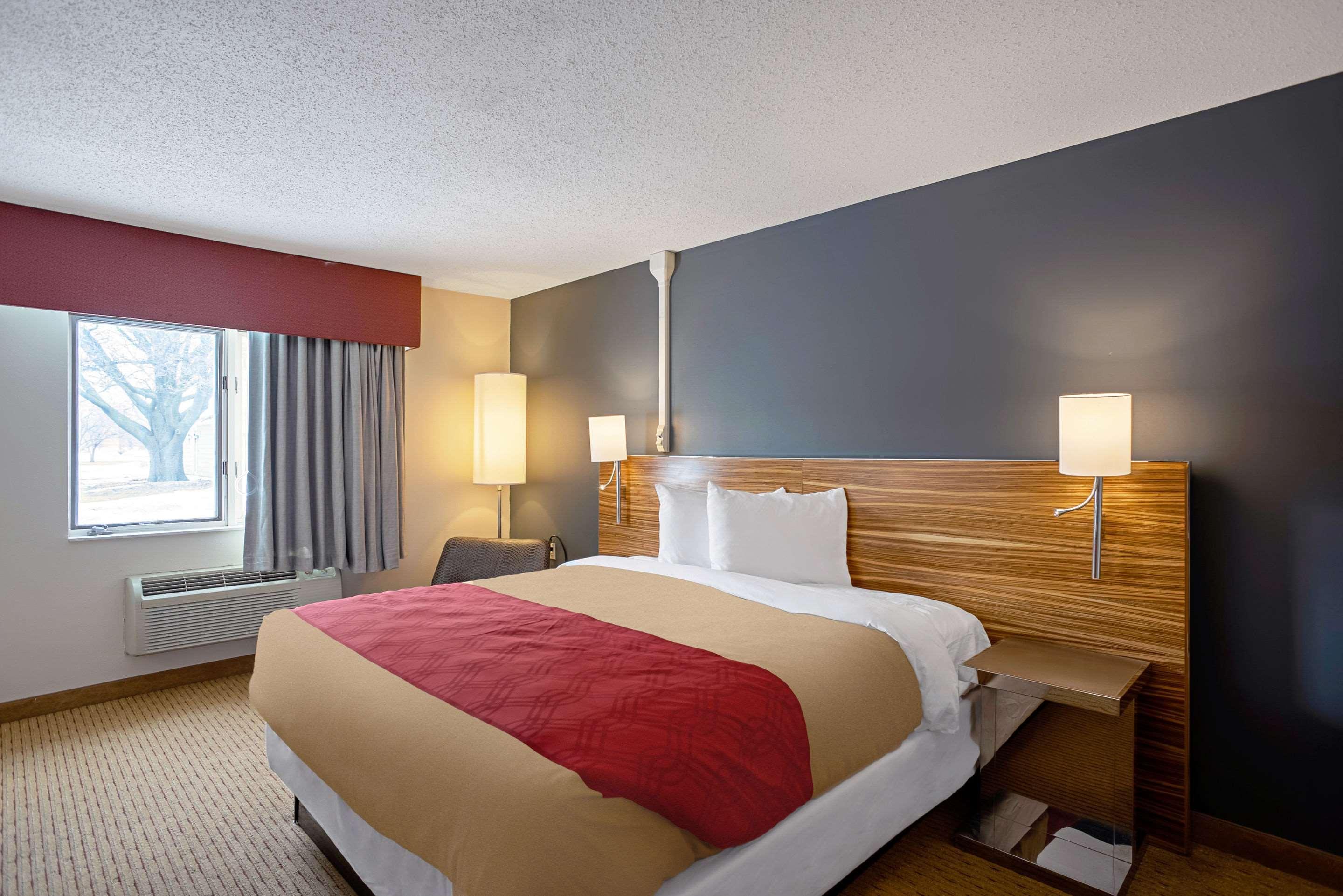 Quality Inn Frontier At Us Hwy 30 Clinton Eksteriør billede