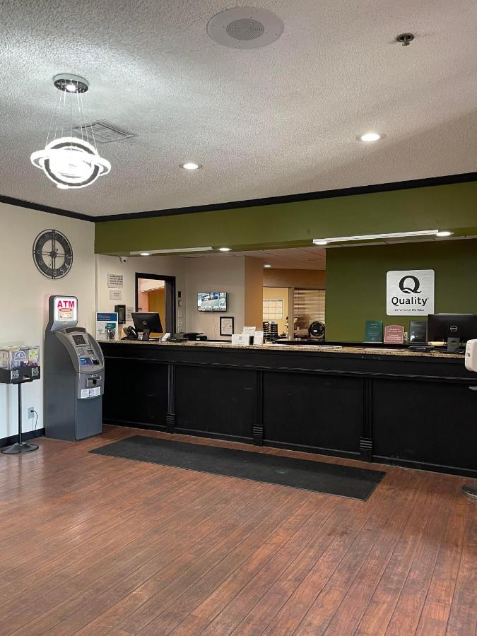 Quality Inn Frontier At Us Hwy 30 Clinton Eksteriør billede
